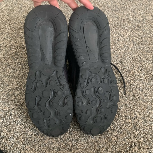 Nike Air Max 270 React - Picture 4 of 5